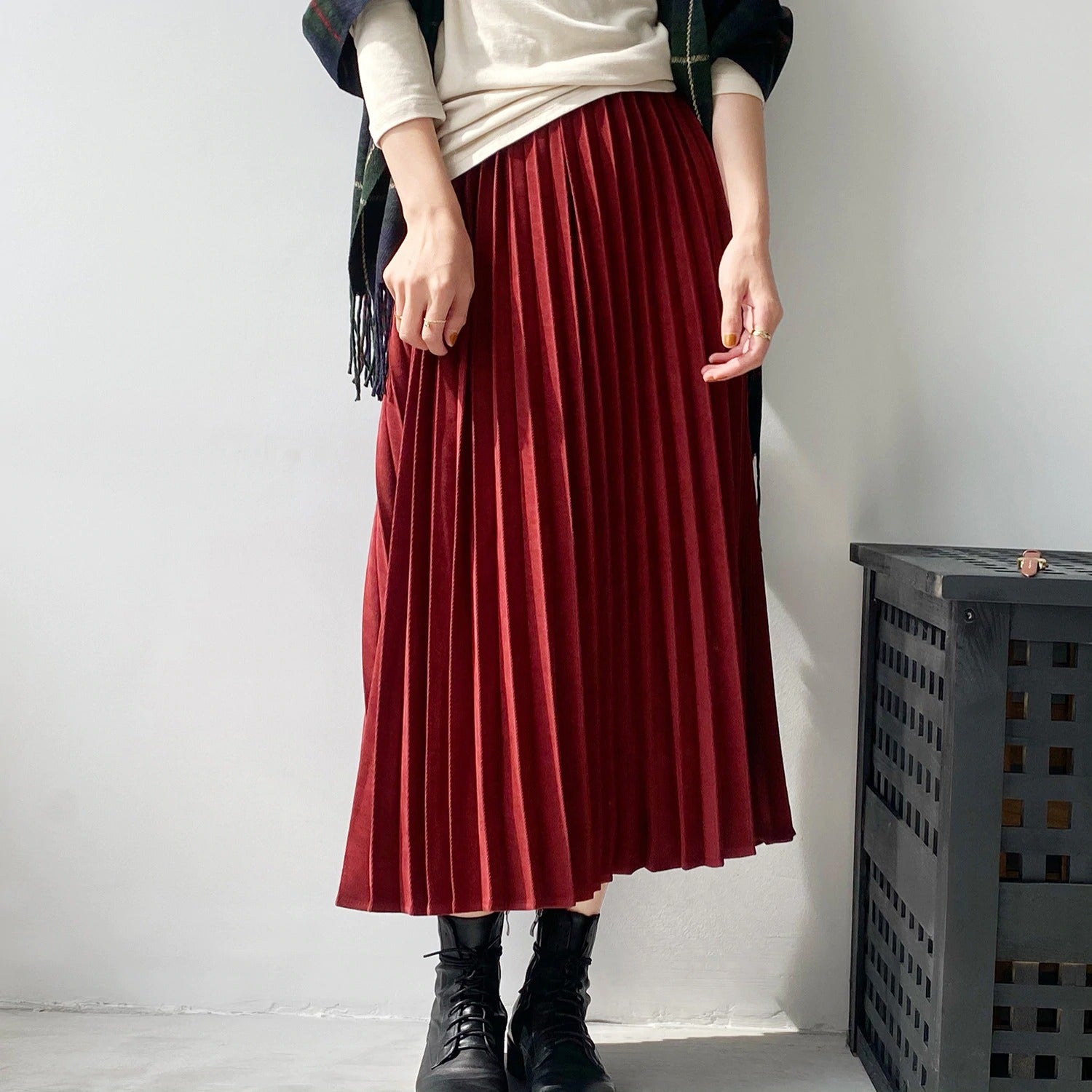 High Waist Pure Color pleated Skirt - SixtyKey new model design Dubai fashion style 2021 best price